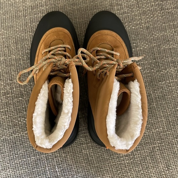 NWT UGG Koolaburra Waterproof Boots! - Picture 9 of 15